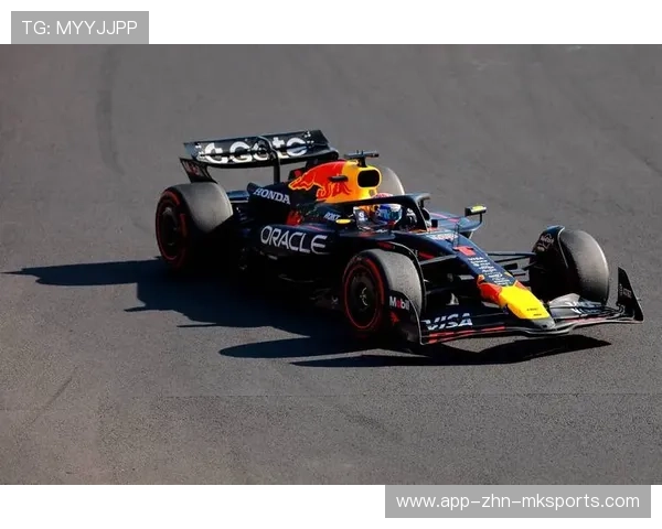 诺里斯怒喊：这车太慢了